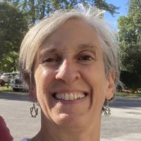 Linda Savoie
