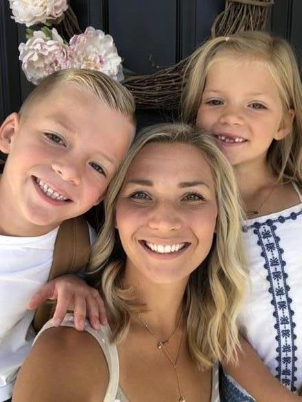 LeannaEastonMyla Gill