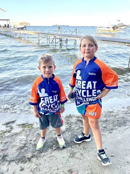 Lily & Oliver Savage