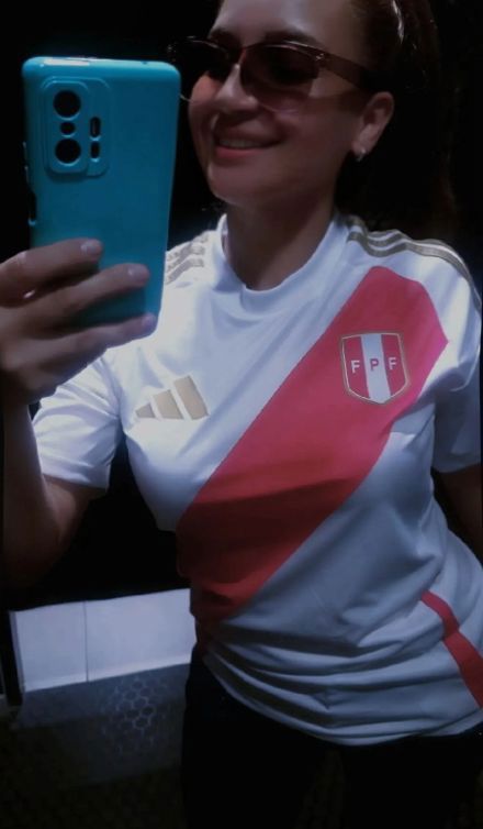 Naty Lino Flores