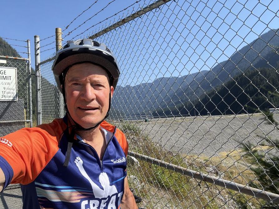 Similar picture, different day.